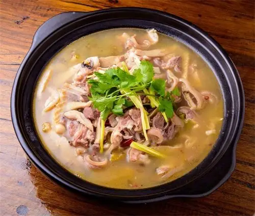 风味羊杂汤