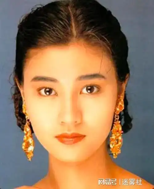 在蛇蝎美人李嘉欣身上将现世报体现得淋漓尽致