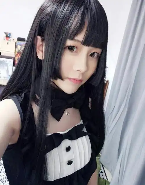 女装大佬轩墨宝宝承认隆胸,可叹天生一副好皮囊,可惜是个男孩子