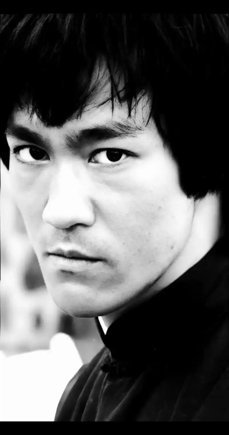 传奇永不谢幕 #李小龙 #精神氮泵 #龙争虎斗 #超清壁纸 - 抖音