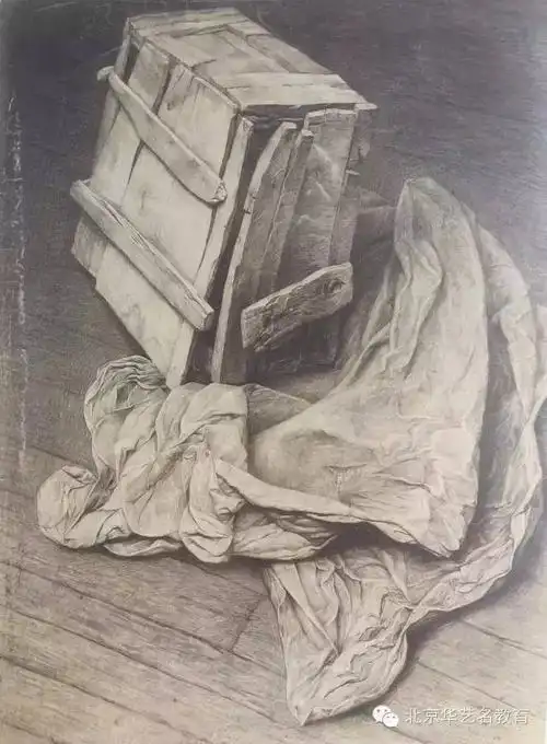 央美素描静物在中国绘画史上具有浓重一笔,使素描在中国有了根,在基础