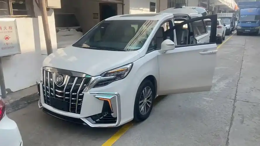 别克gl升级埃尔法蒙娜丽莎包围