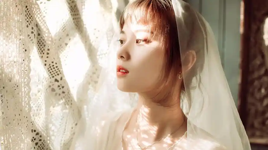 清新可爱古风美女壁纸_如何选择电脑桌面美女图片壁纸