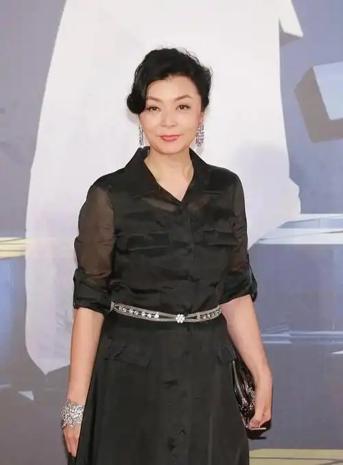 陈玉莲近况2022(皱纹掩不住雅韵贵气)