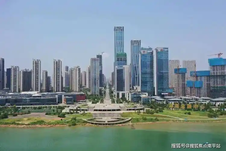 长沙旭辉铂悦滨江欢迎您铂悦滨江售楼中心地址24小时电话铂悦滨江楼盘