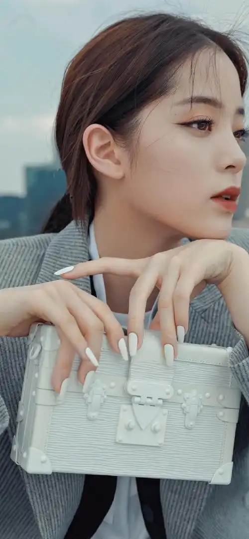 欧阳娜娜漂亮写真手机壁纸- 优美时光