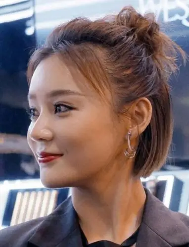 lob扎个丸子,也能走性感风!