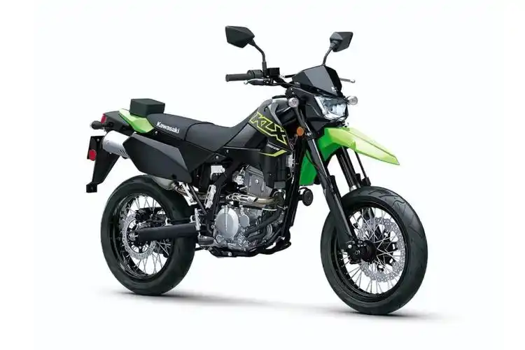 川崎新款入门水冷越野滑胎klx300/m发布
