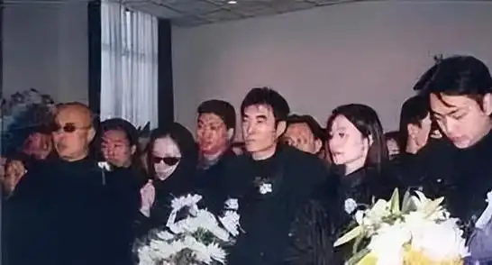 "香妃"刘丹:27岁去世,父亲殉职,哥哥病逝,一家只剩母亲一人