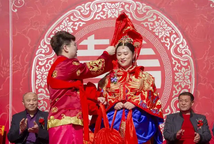 满族小镇上的婚礼