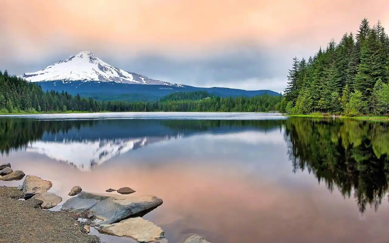 优美怡人的山水风景图片电脑壁纸