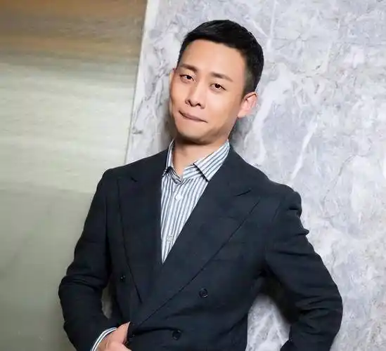 张译:不参加真人秀,只想做个好演员,却被称为"戏霸",太 .