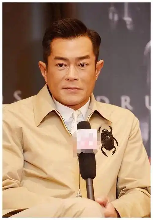 古天乐追求公益事业,散尽家财创办多所学校.尽管