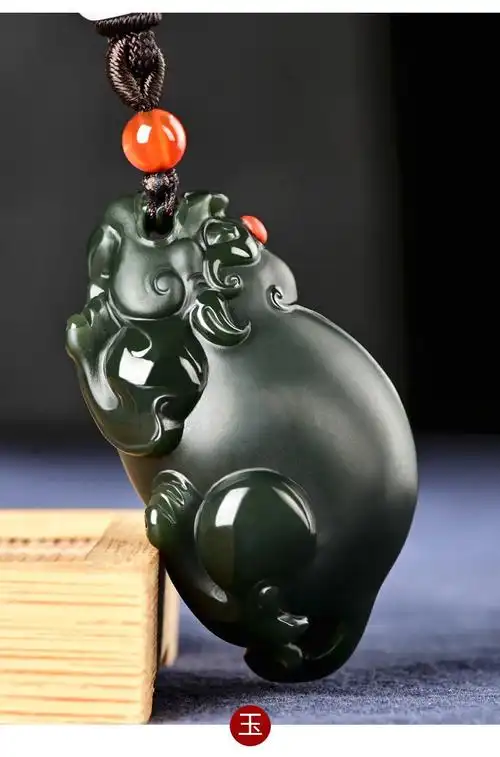 玉等我和田玉塔青玉貔貅玉吊坠镶嵌南红玛瑙男女款玉佩