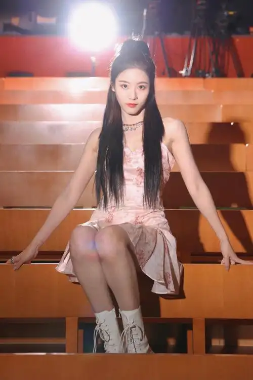 孙芮_万图壁纸网