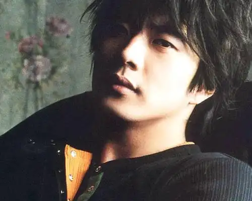 《羊城晚报》娱评:权相佑结婚了 新娘不是我