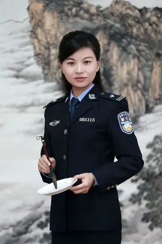 【恰噶】新余一女民警的画作被国家博物馆收藏