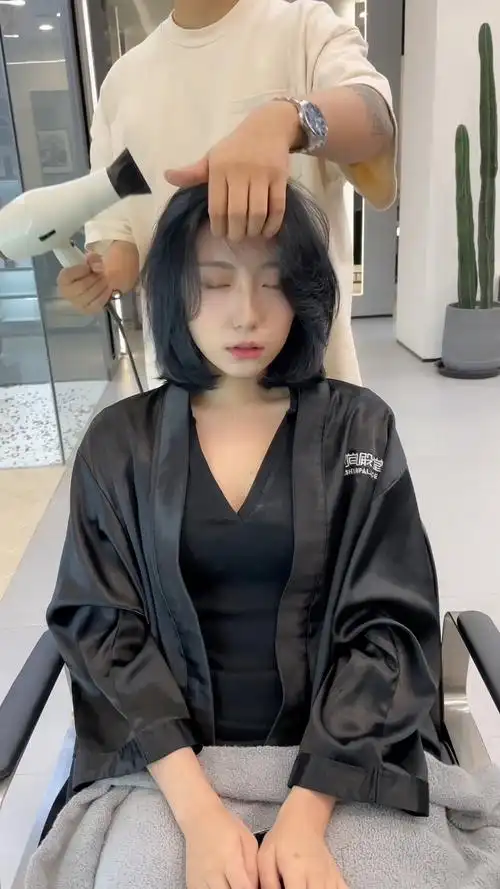 齐肩短发睡不醒发型