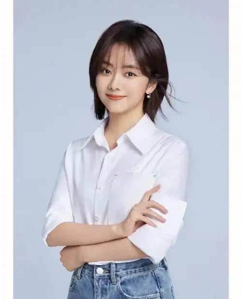 谭松韵的照片真美,真是美得让人着迷!