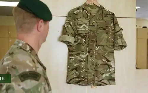 英军教你mtp迷彩服pcs版型如何卷袖子