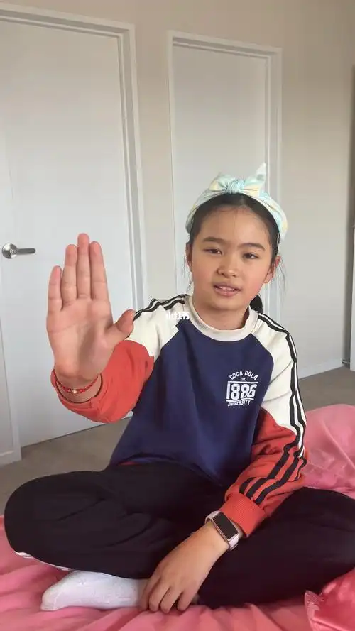 国际求救手势helpsignlanguage