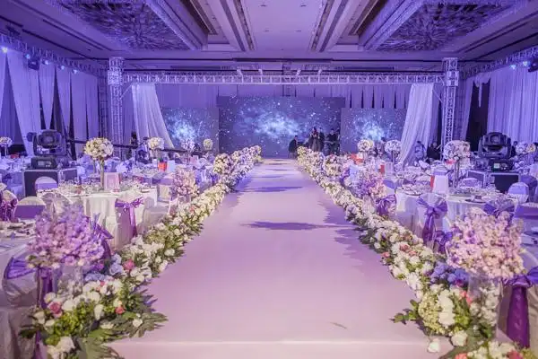 婚礼现场布置婚礼广州大舞台查看
