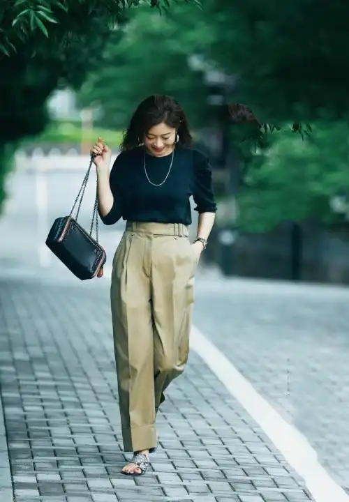 50岁女人就要穿得高级优雅看个矮微胖日本主妇这样穿优雅