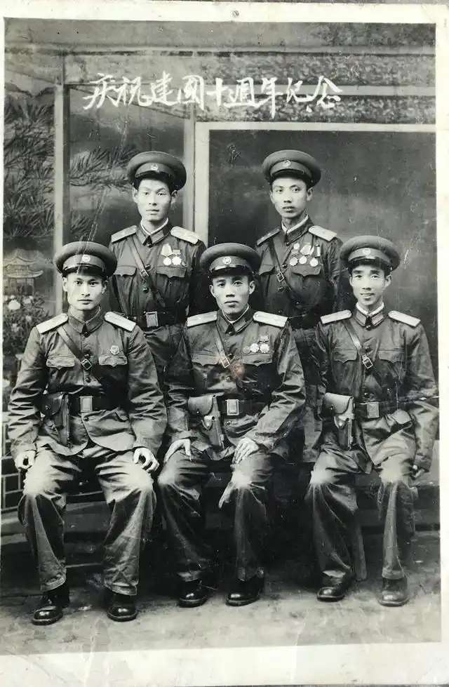 解放军55式军装很帅