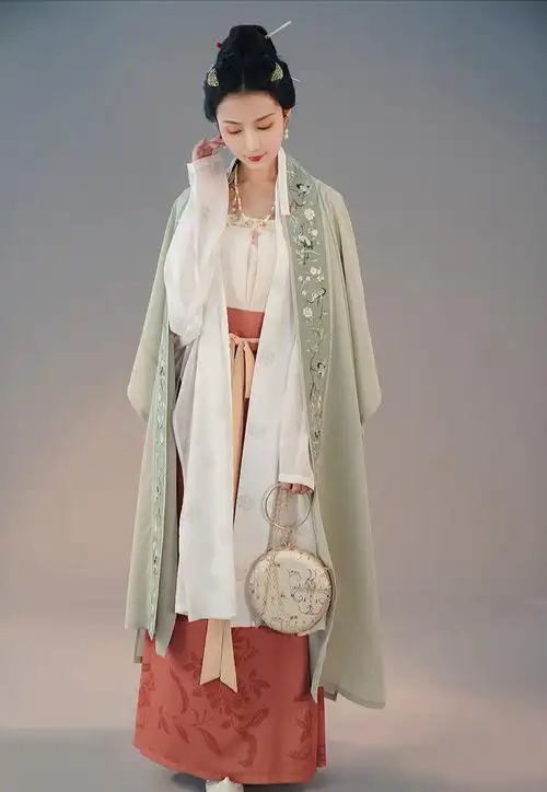 《清平乐》还原了宋朝穿着,对宋制汉服你有何看法?来看看这4套_衣服