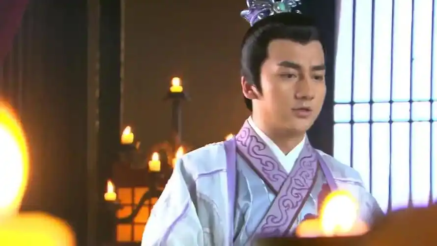 封神英雄榜:高和看望猫精,居然发现有一颗金珠在她头顶悬浮