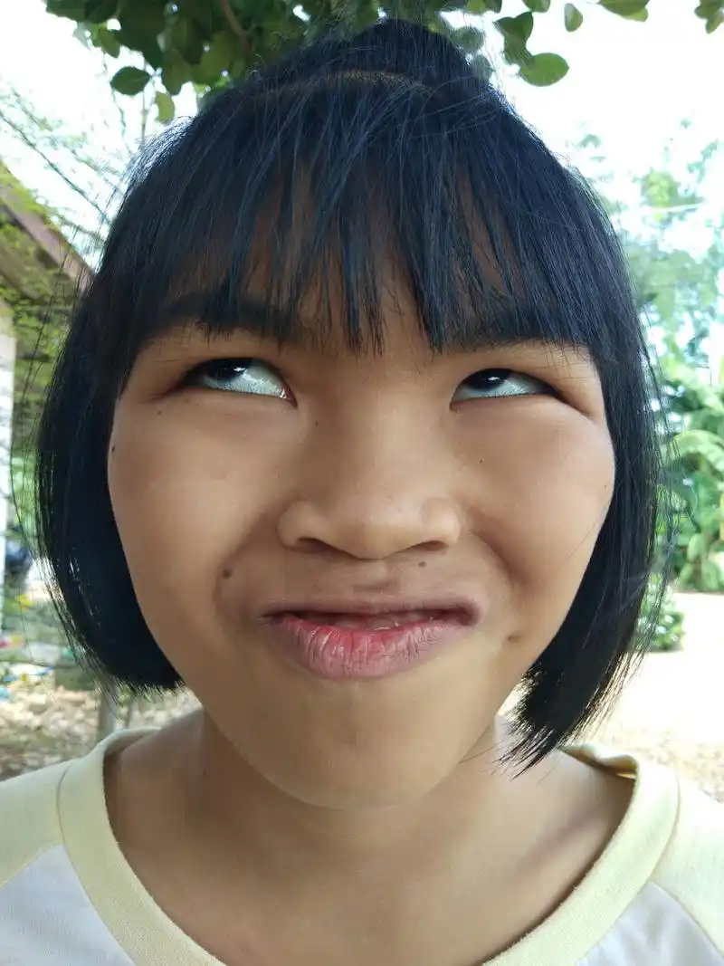 男生认为丑女的特征包括不注意个人卫生,穿着不得体