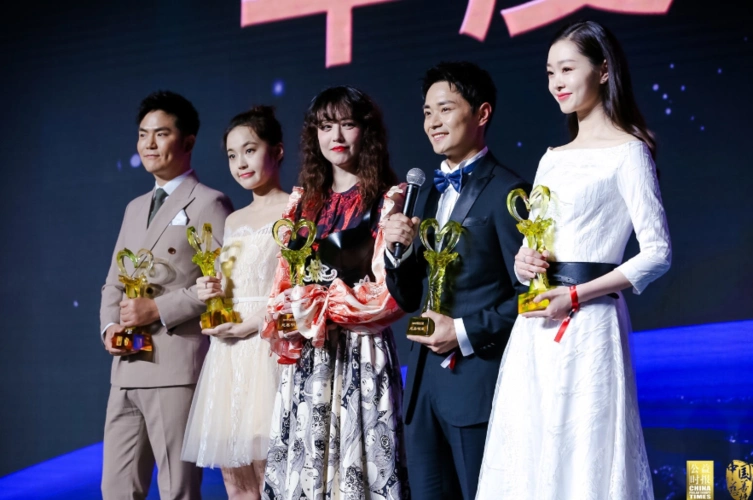 张佳宁宋轶长得挺像傻傻分不清楚这两人颜值怎么排(3)