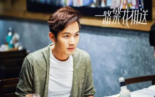 钟汉良《一路繁花相送》剧照图片桌面壁纸