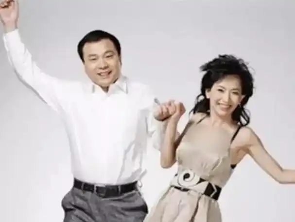 王芳嫁大15岁田捷怀孕8个月还在工作如今她还好吗