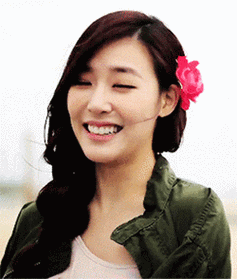 开心快乐美美哒美女回眸一笑gif动图_动态图_表情包下载_soogif