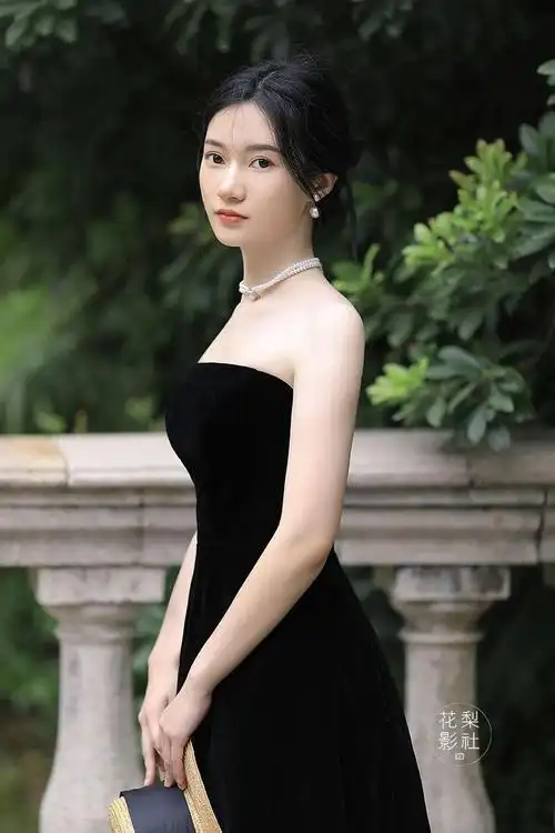 潮州美女千千万花梨影社占一半