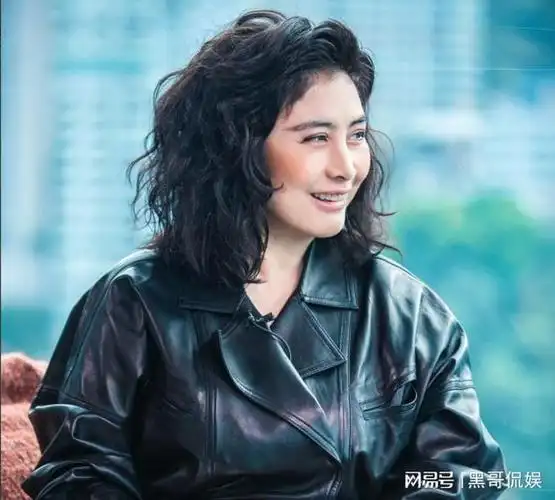 这一次大胆谈遗产分配的何超仪给豪门子弟上了一课