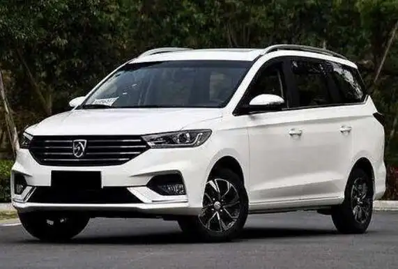 6座宝骏360很适合家庭使用,价格非常亲民,受到消费者喜爱