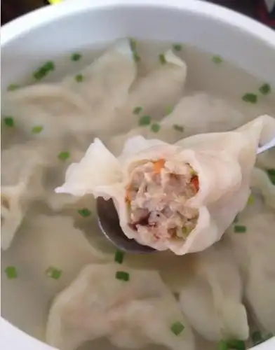 新鲜手工水饺出锅,见者有份