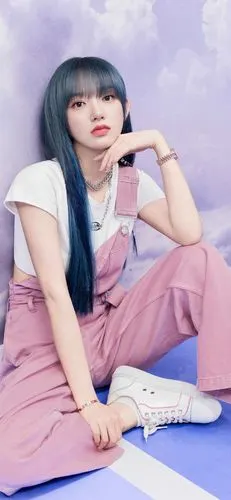 明星程潇百变日常手机壁纸