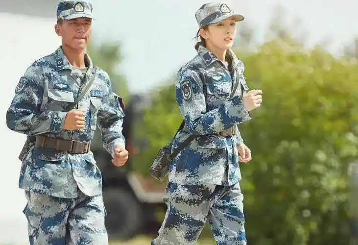 杨幂为王威送新婚祝福,谁体内《真正男子汉》的dna动了