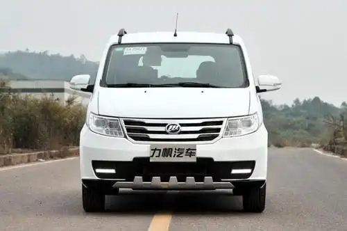 这款面包车才卖3万多,能遮风挡雨比摩托车好,外观比五棱宏光好