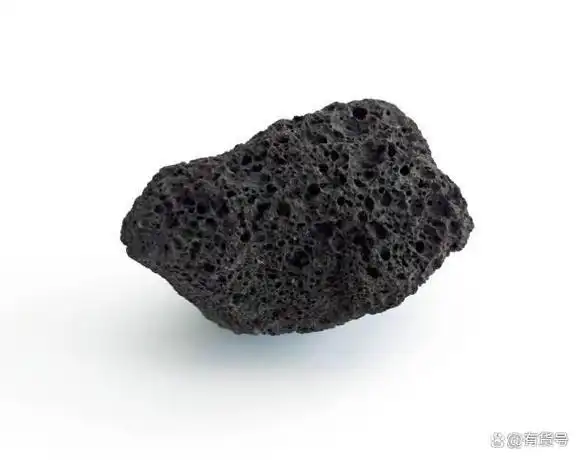 火山石是由地球深处的岩浆或熔岩经过冷却,固化后形成的岩石.