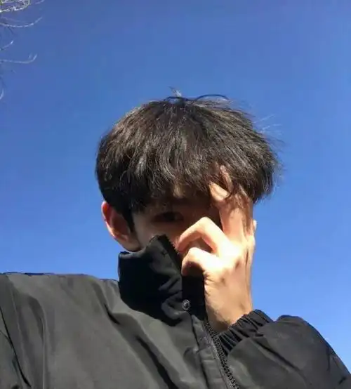 帅帅酷酷的男生头像,干净积极的男头,女生也会喜欢的微信男头