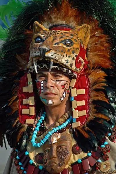 他们 构成了多样的美洲土著人民族,生活在墨西哥南部和中美洲北部.