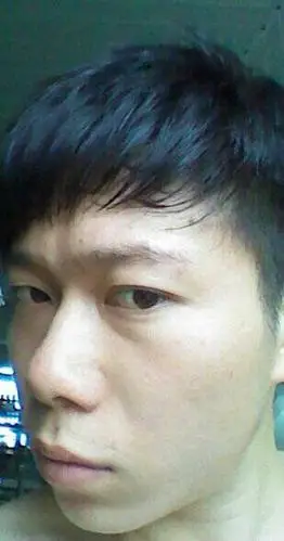 我的印堂凹陷,有一条沟直通额头,鼻梁山根又低,这样的面相好吗?