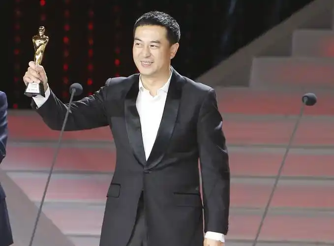 张嘉译:蛰伏待发,走好每一步