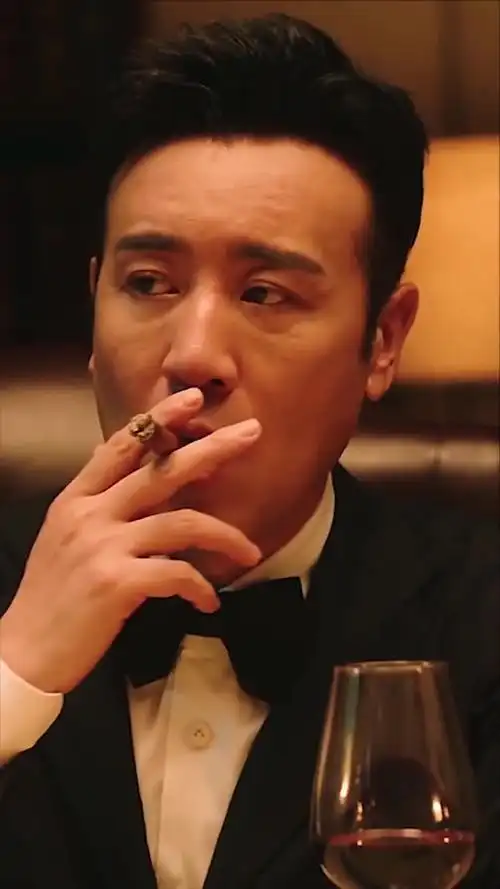 于和伟蹦迪 送你一张动态壁纸!-vlog视频-搜狐视频