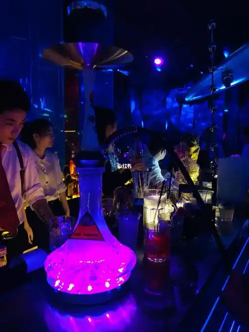 深圳酒吧|周末要微醺蹦迪才快乐