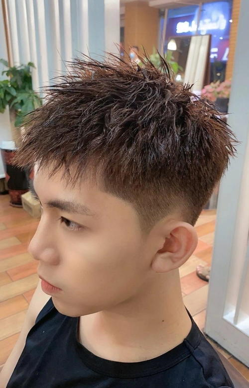 当下最火男士发型19款蓬松时尚显精神帅气的男生都在剪